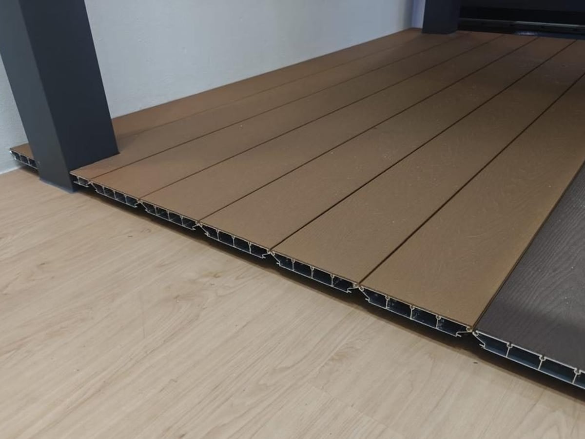 Aluminium decking